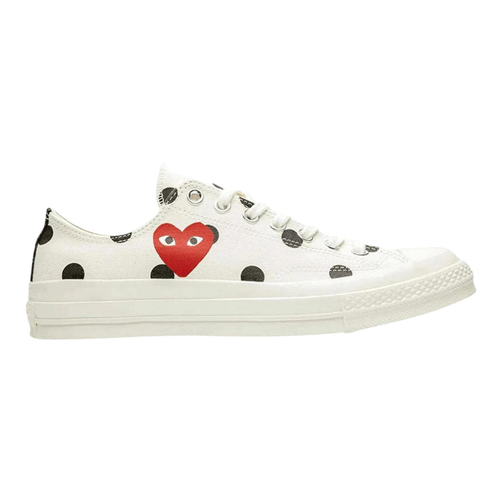 Club21 - COMME des GARCONS PLAY CONVERSE - Converse Polka Dot Red Heart Low Top - SNEAKERS - White