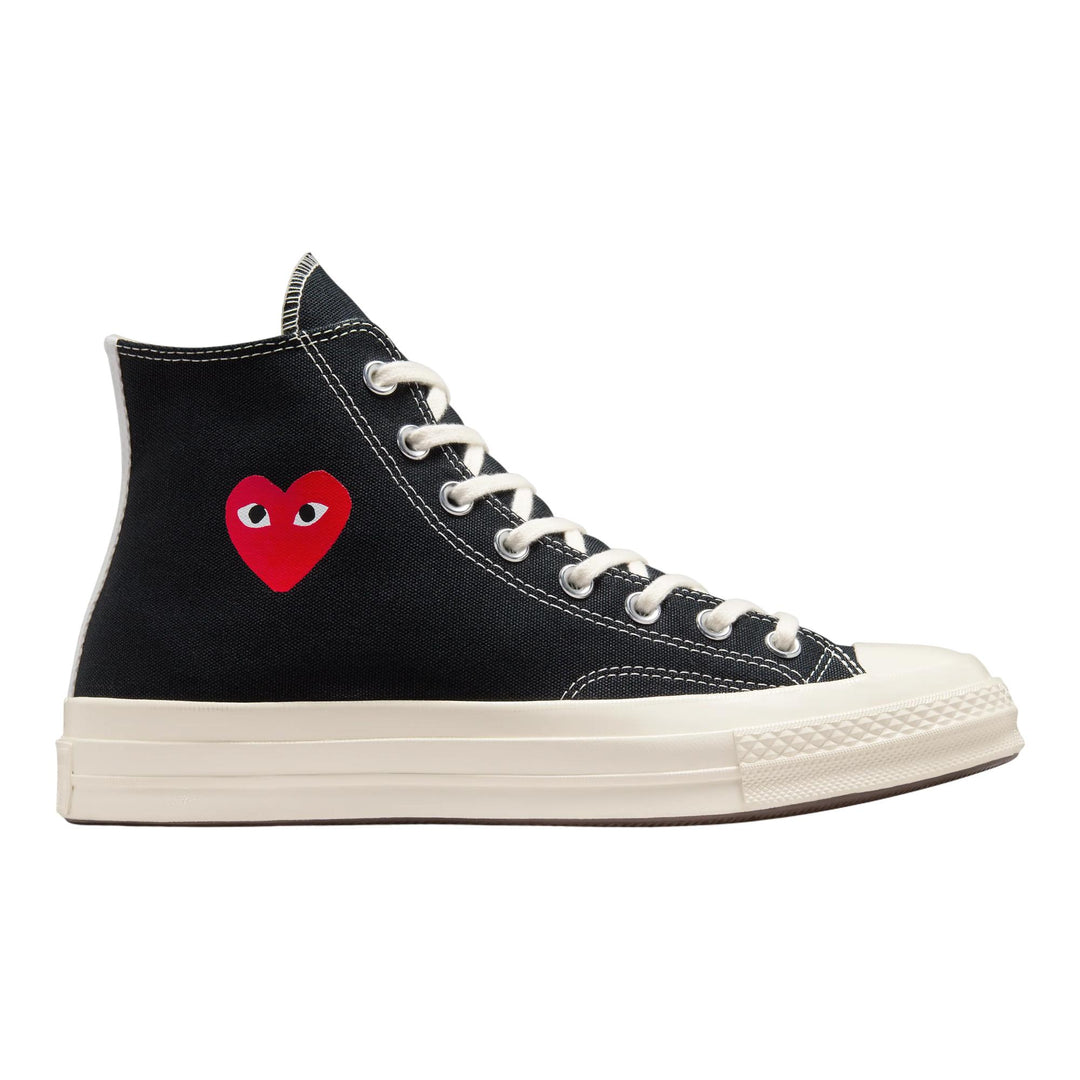 Club21 - COMME des GARCONS PLAY CONVERSE - Small Red Heart Chuck Taylor High Top - SNEAKERS - Black