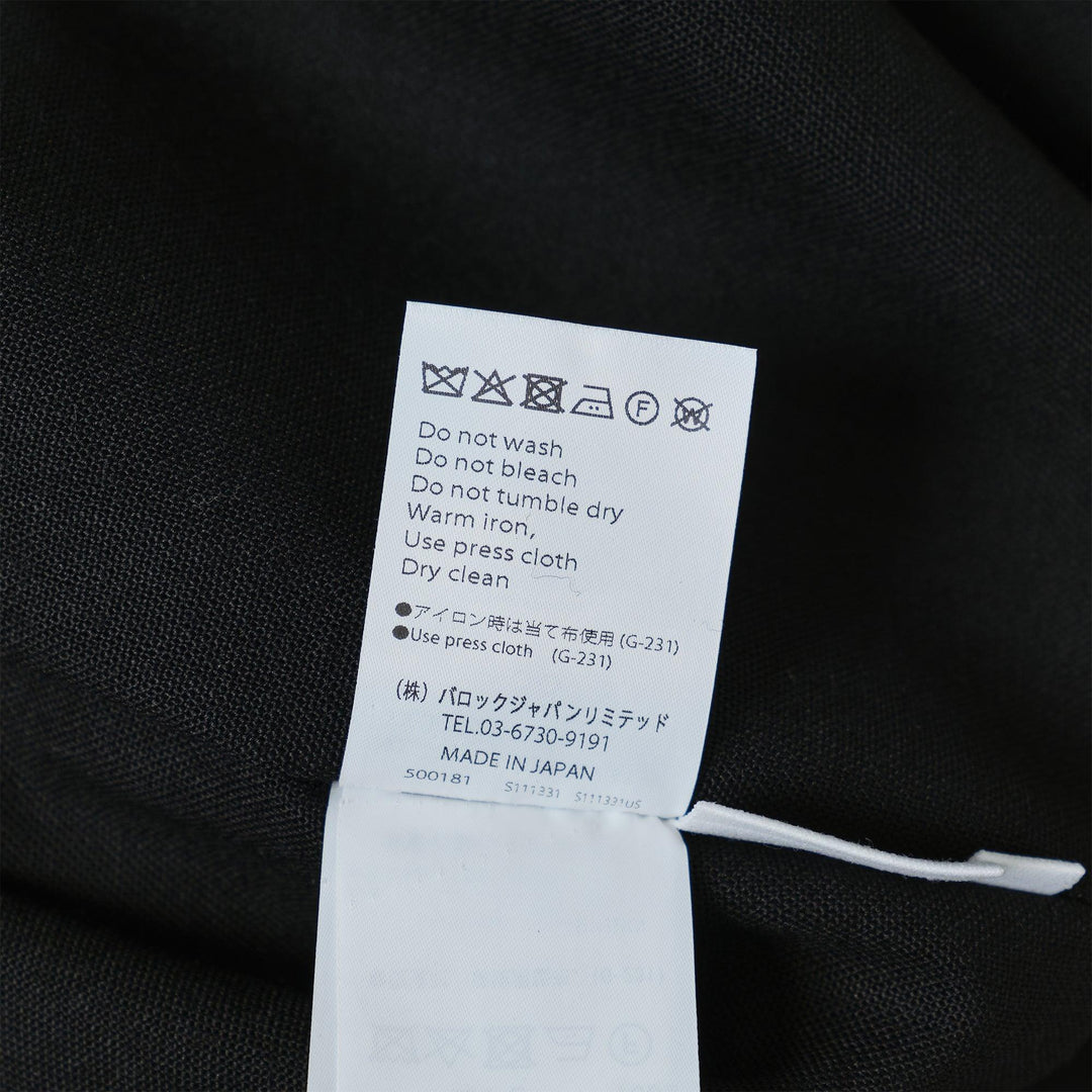 Club21 - ENFOLD - Tucked Bermuda Pants - SHORTS - Black