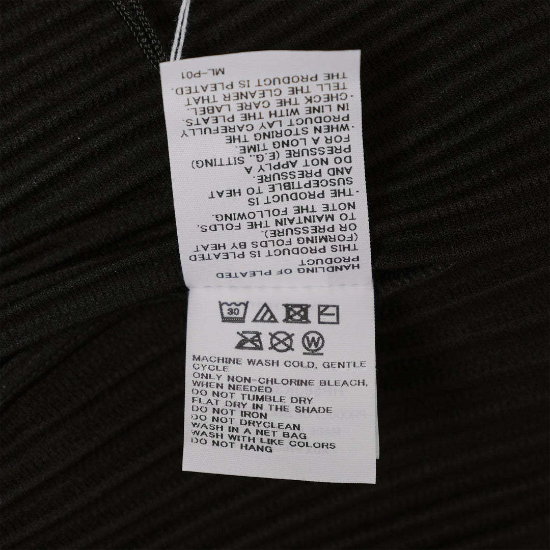 Club21 - HOMME PLISSE ISSEY MIYAKE - Angular Stone T-Shirt - PLEATED TOPS - Coke Gray
