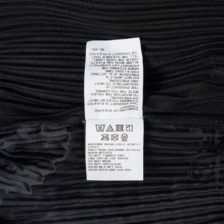 Club21 - HOMME PLISSE ISSEY MIYAKE - Basics Pants - PLEATED PANTS - Black