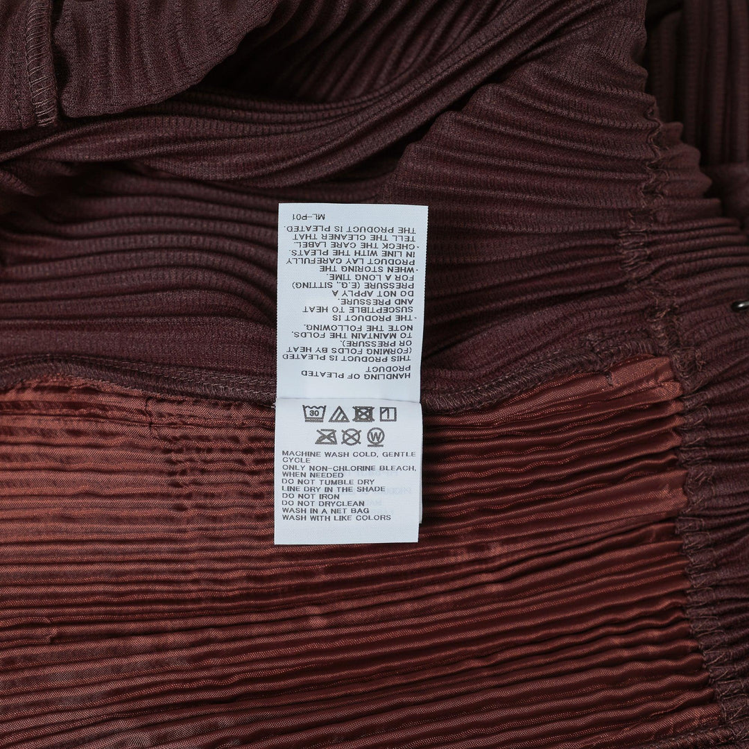 Club21 - HOMME PLISSE ISSEY MIYAKE - Color Pleats Pants - PLEATED SHORTS - Edge Brown