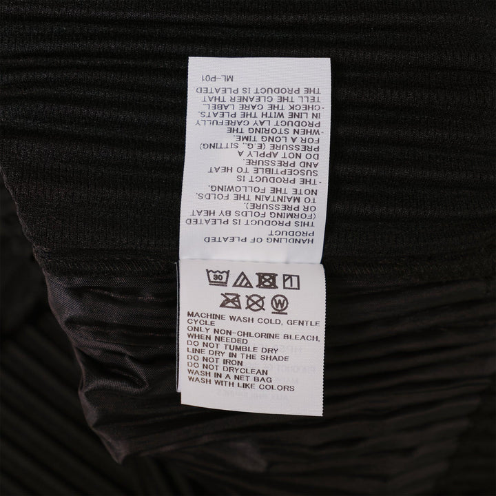Club21 - HOMME PLISSE ISSEY MIYAKE - Tailored Pleats 1 Pants - PLEATED PANTS - Black