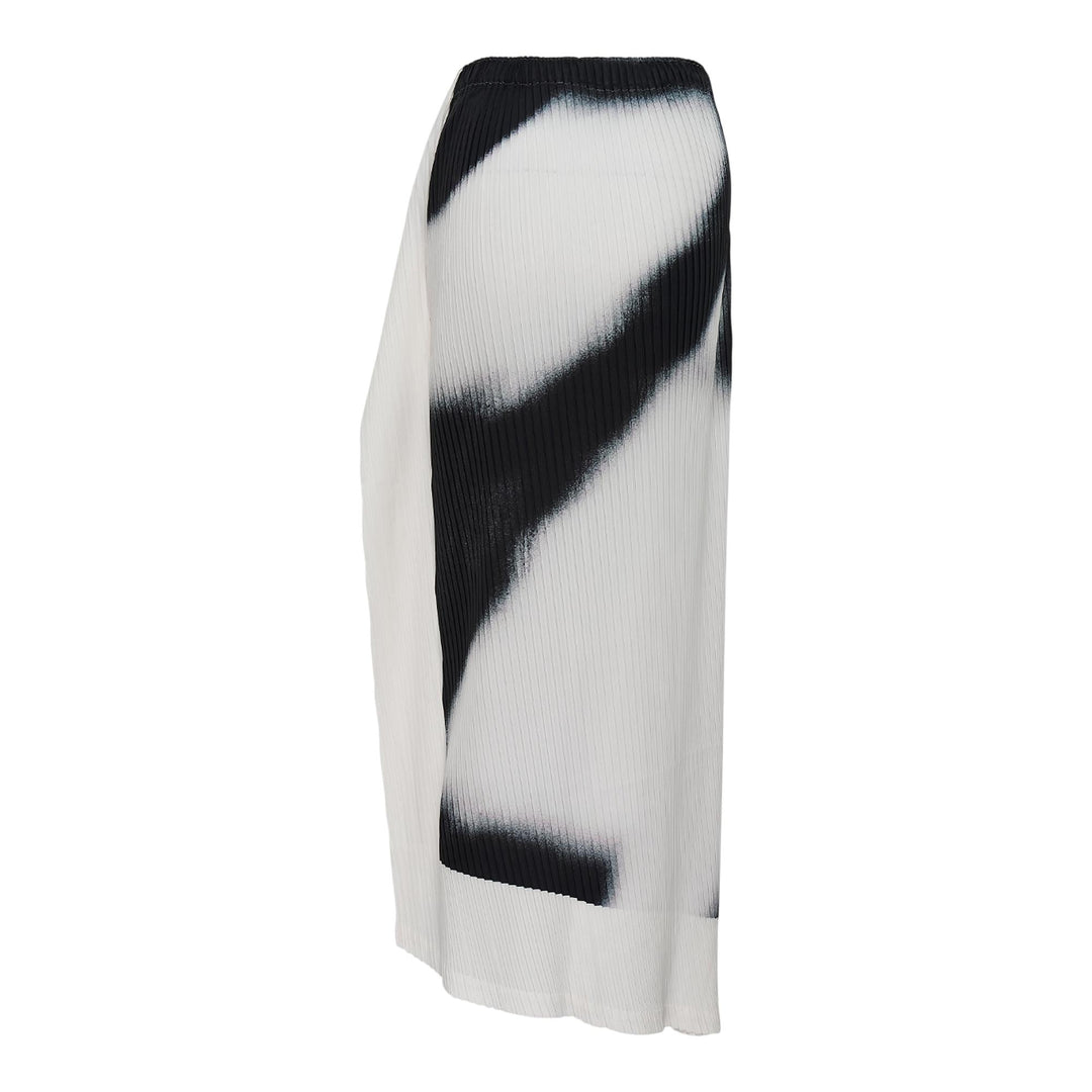 Club21 - ISSEY MIYAKE - Shadow Study Pleats Skirt - PLEATED SKIRTS - Light
