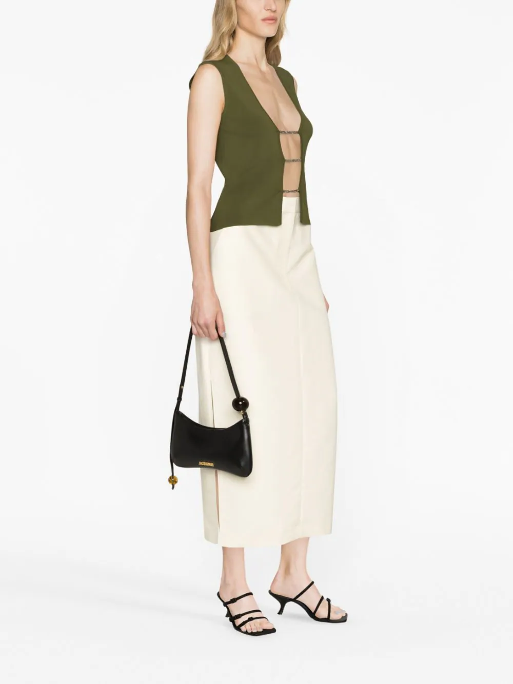 JACQUEMUS-Le-Bisou-Perle-Black-2