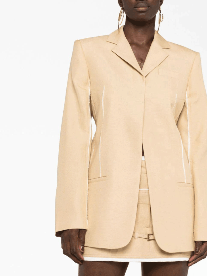 Jacquemus-La-Veste-Caraco-Beige-5