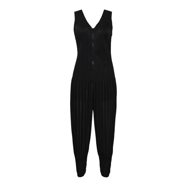 Club21 - PLEATS PLEASE ISSEY MIYAKE - Fluffy Basics Jumpsuit - PLEATED JUMPSUITS - Black
