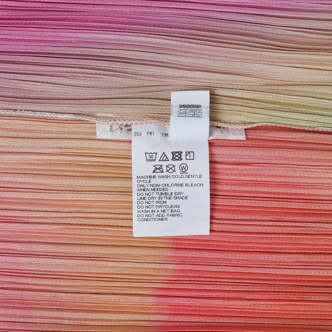 Club21 - PLEATS PLEASE ISSEY MIYAKE - Groove Halter Dress - PLEATED DRESSES - Bright Pink