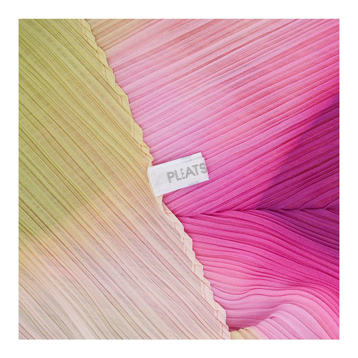 Club21 - PLEATS PLEASE ISSEY MIYAKE - Groove Scarf Stole - PLEATED SCARVES - Bright Pink