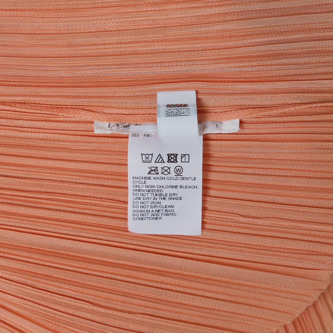Club21 - PLEATS PLEASE ISSEY MIYAKE - Monthly Colors : Aug Tank - PLEATED TANK TOPS - Coral Orange