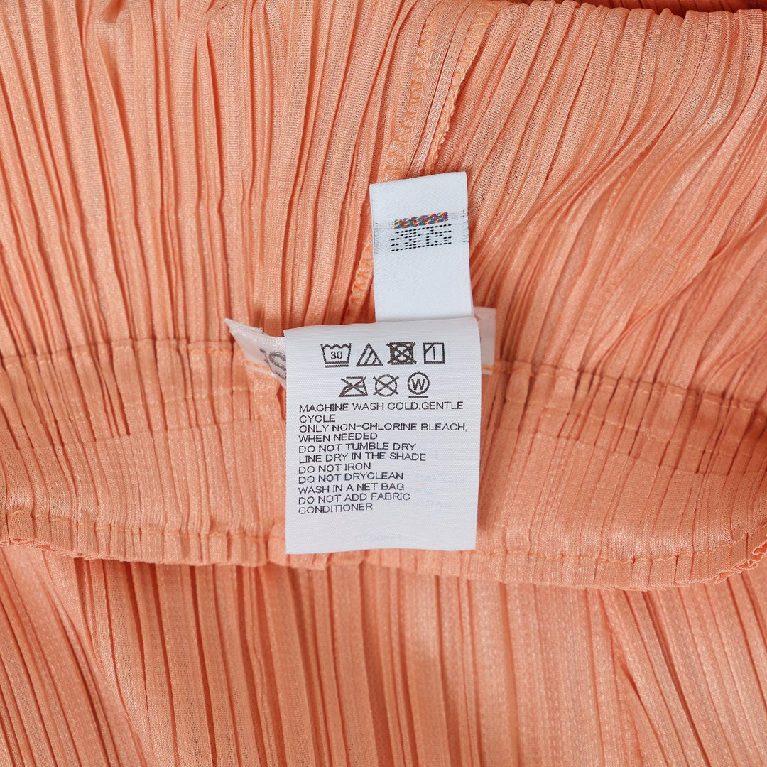 Club21 - PLEATS PLEASE ISSEY MIYAKE - Monthly Colors : Aug Wide Leg Pants - PLEATED PANTS - Coral Orange