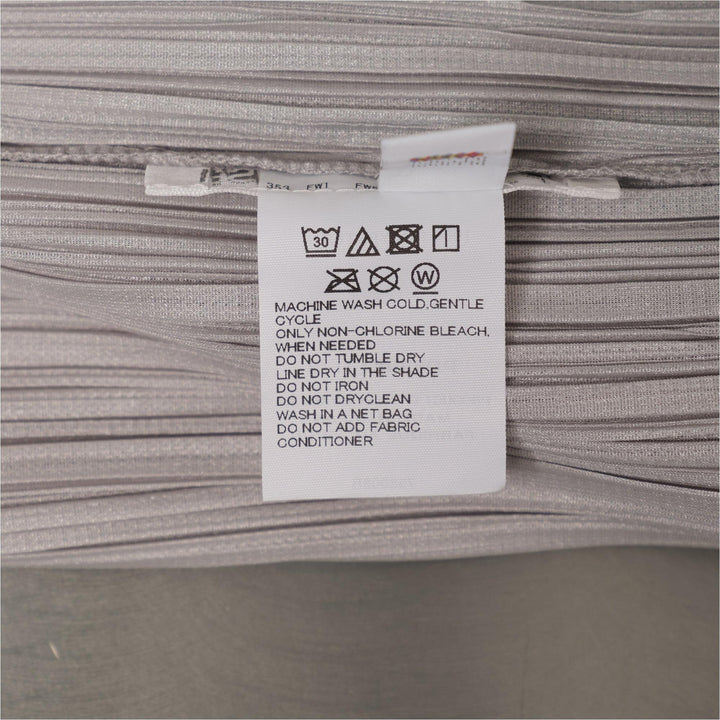 Club21 - PLEATS PLEASE ISSEY MIYAKE - Monthly Colors: September Round Neck Shirt - PLEATED TOPS - Light Gray