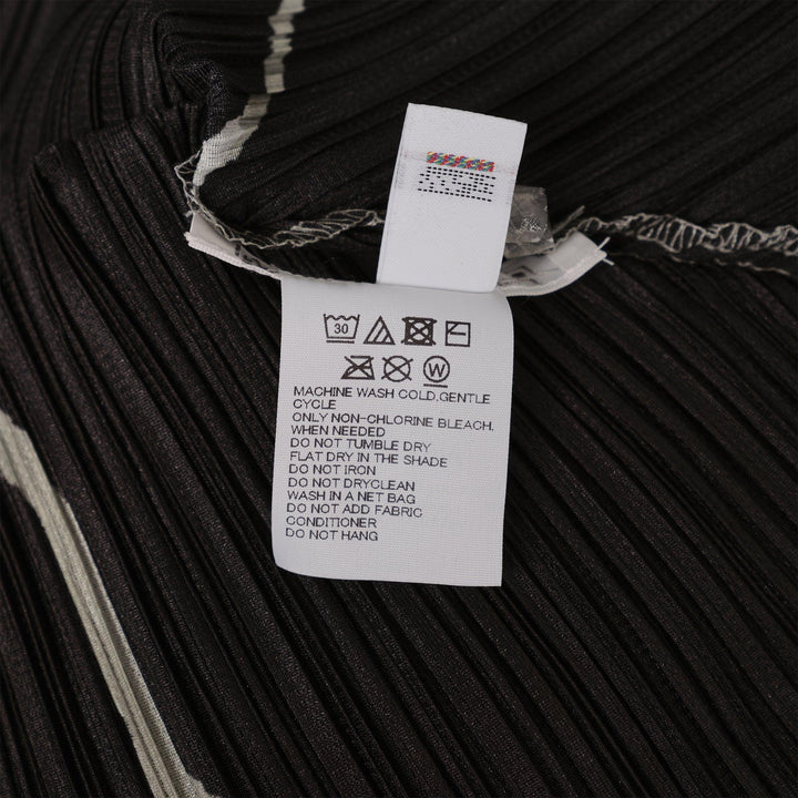 Club21 - PLEATS PLEASE ISSEY MIYAKE - Pause Shirt - PLEATED TOPS - Black