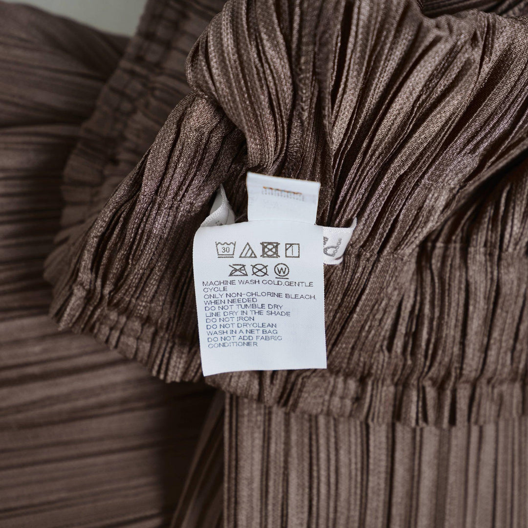 Club21 - PLEATS PLEASE ISSEY MIYAKE - Pleats Jacket Cropped - PLEATED JACKETS - Brown