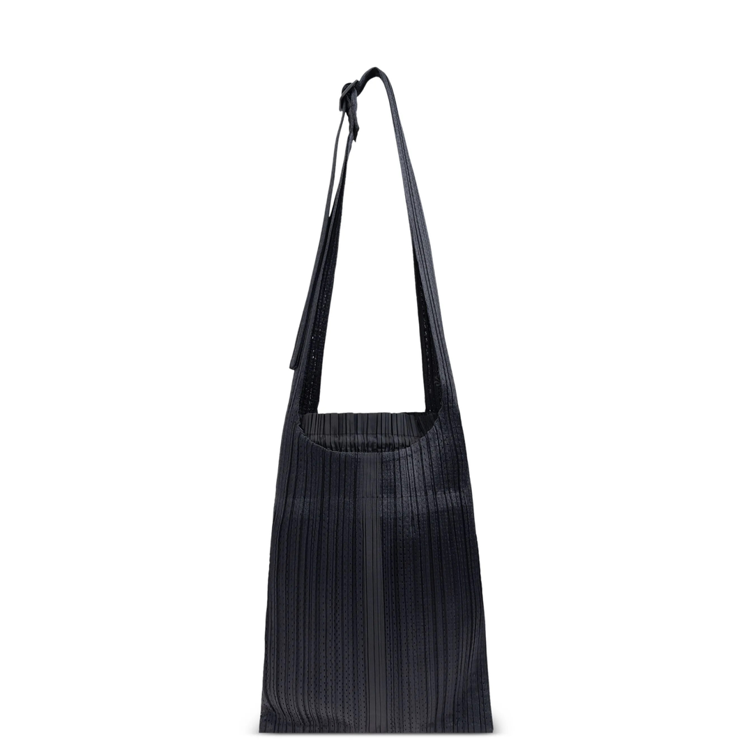 PLEATS_PLEASE_ISSEY_MIYAKE_Pleats_Mesh_Bag_Black