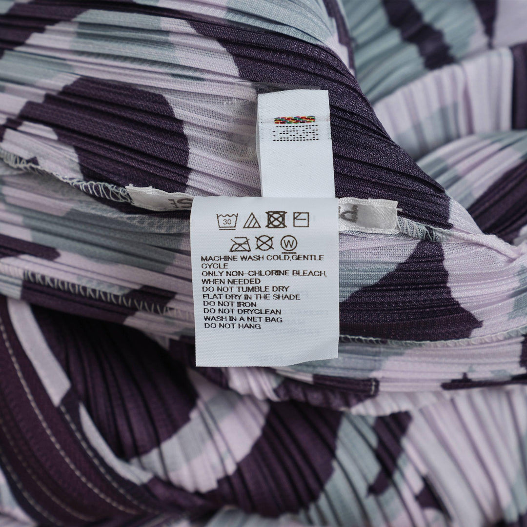 Club21 - PLEATS PLEASE ISSEY MIYAKE - Seeker Coat - PLEATED COATS - Light Purple