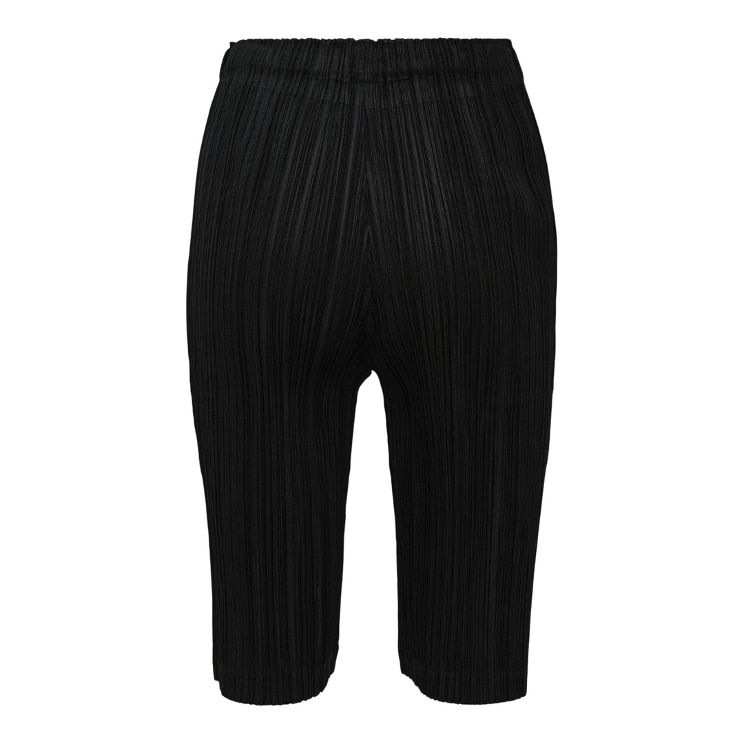 Club21 - PLEATS PLEASE ISSEY MIYAKE - Thicker Bottoms 1 Shorts - PLEATED SHORTS - Black