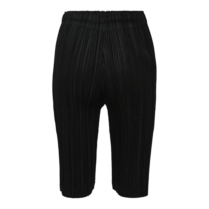 Club21 - PLEATS PLEASE ISSEY MIYAKE - Thicker Bottoms 1 Shorts - PLEATED SHORTS - Black