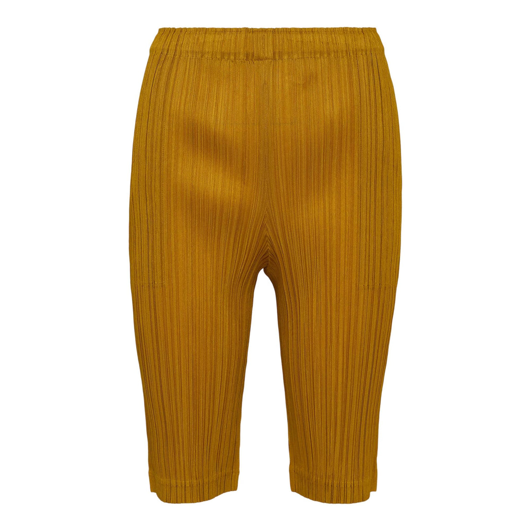 Club21 - PLEATS PLEASE ISSEY MIYAKE - Thicker Bottoms 1 Shorts - PLEATED SHORTS - Mustard