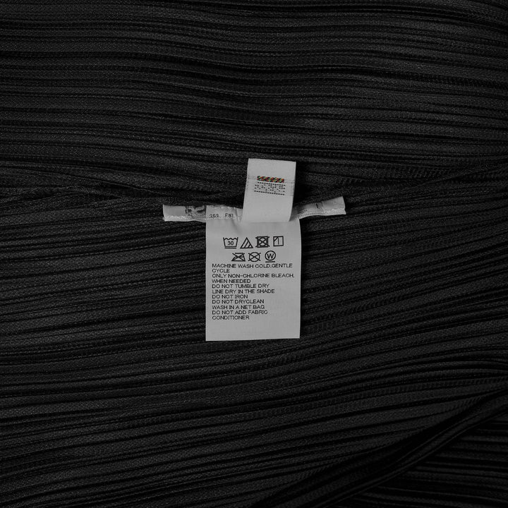 Club21 - PLEATS PLEASE ISSEY MIYAKE - Wave Dress - PLEATED DRESSES - Black