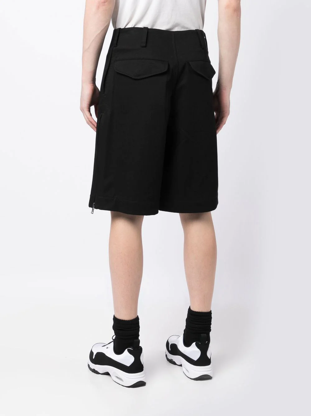 Simone-Rocha-Shorts-With-Flap-Pocket-Black-3