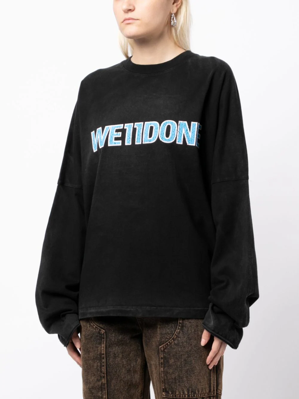 We11Done-Black-Logo-Print-Bleached-Long-Tee-Black-3