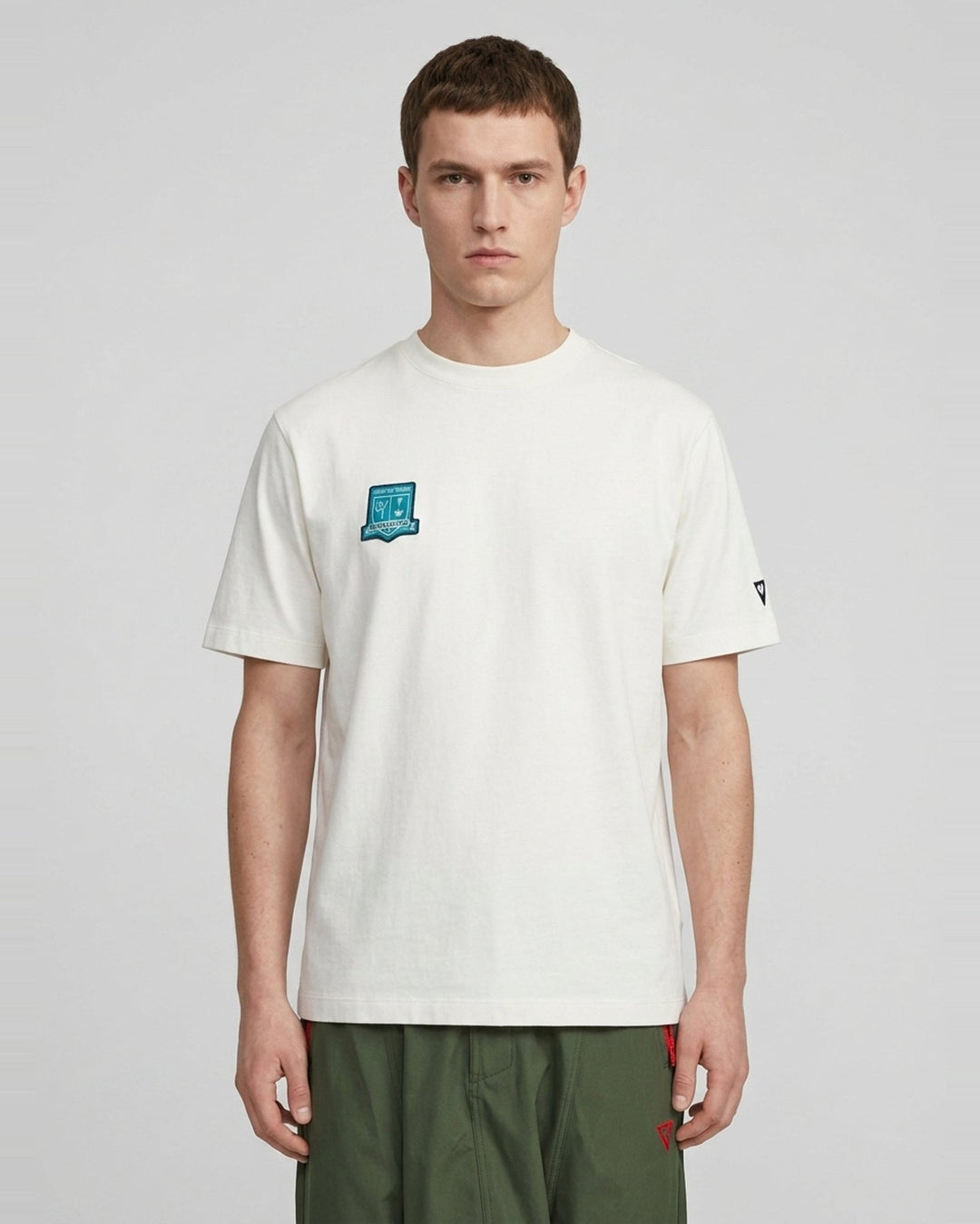Badge Basic Tee | Blackjack | Club21 - front