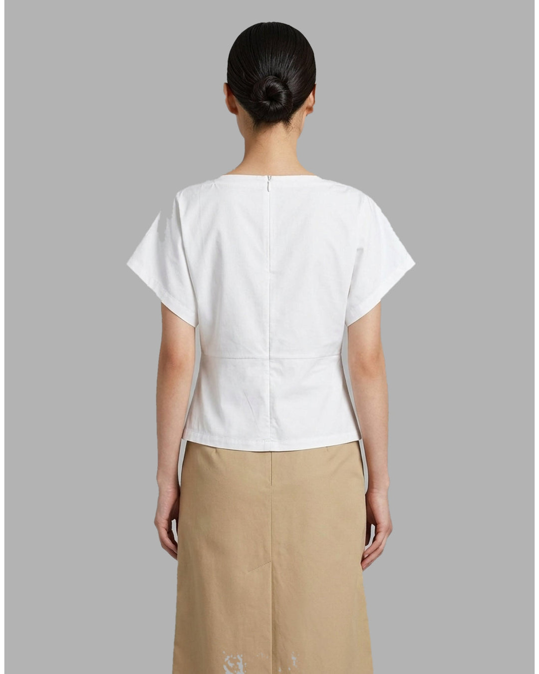 Black boat-neck short-sleeve top in light stretch rayon linen with kimono sleeves and gathered waist detail - back
