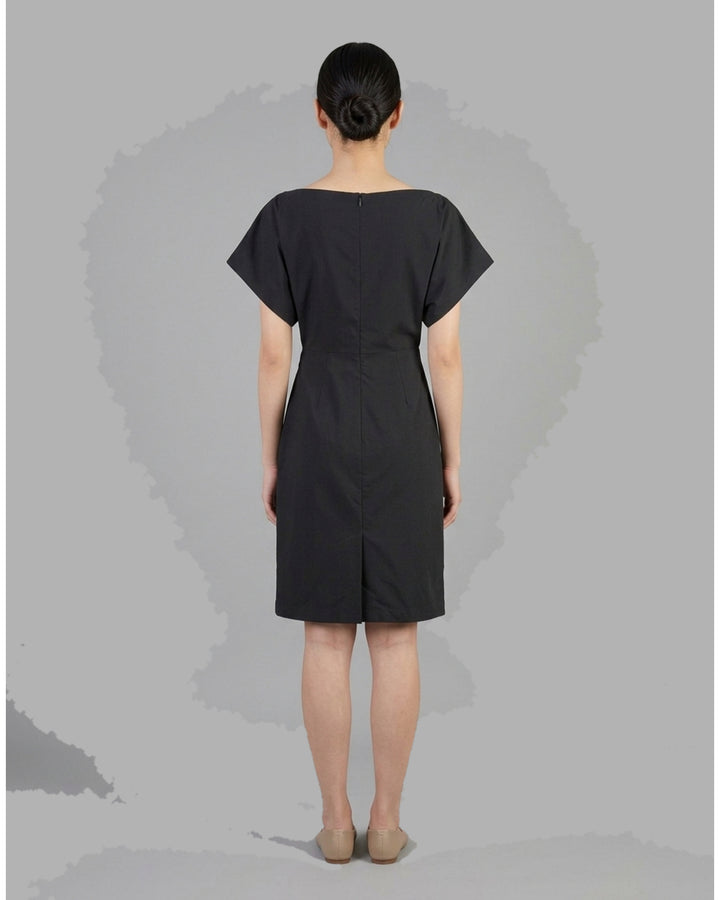 Black Thea dress in stretch rayon linen with boat neckline, wide short sleeves and gathered waist detail - back