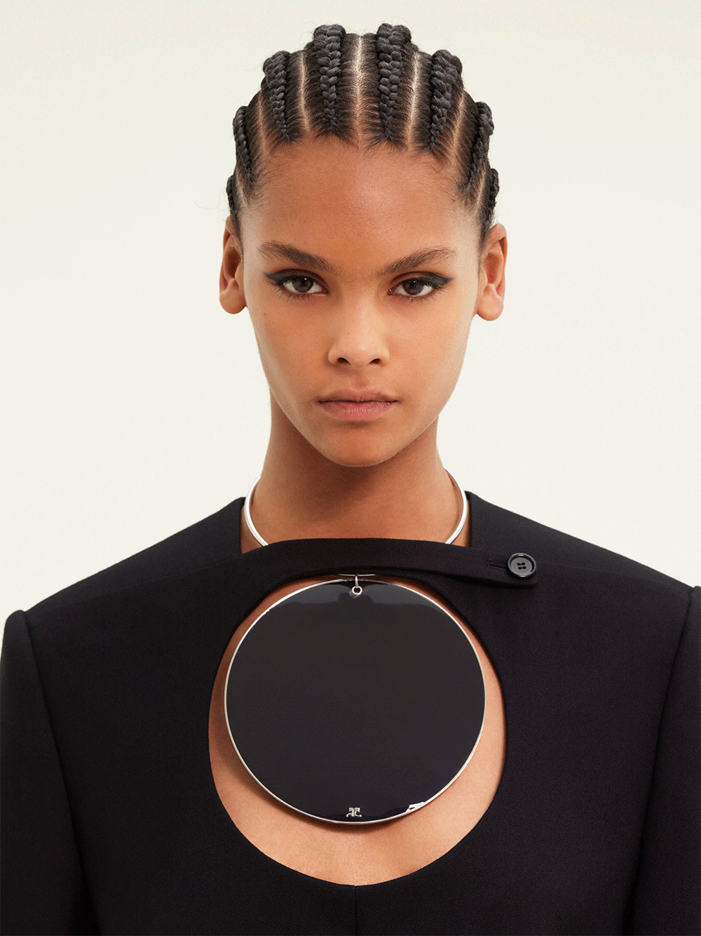 courreges-Holistic-Circle-Lacquered-Necklace-Black-3