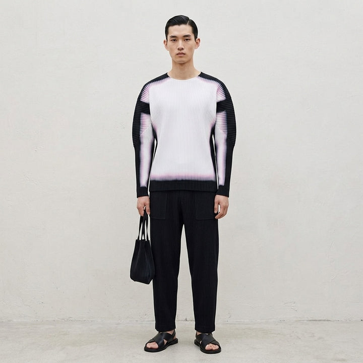 Homme Plissé Issey Miyake Framework : Chusen long sleeve pleated top in black and white with blurred gradient edges - lifestyle