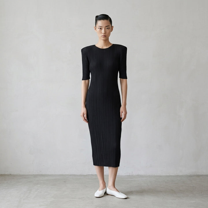 Box Shoulder Pleated Dress | Issey Miyake | Club21 - lifestyle