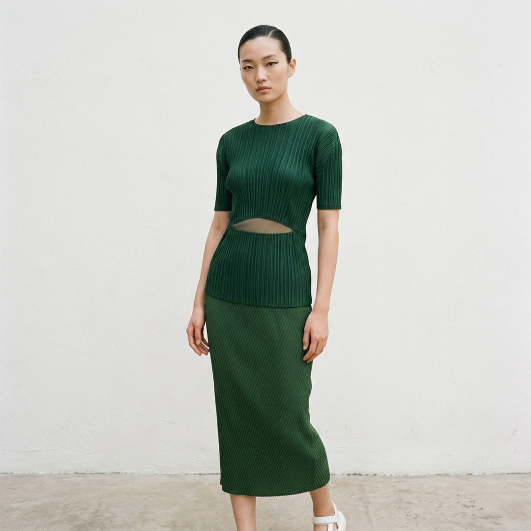 Pleated Cut-Out Short Sleeve Top | Issey Miyake | Club21 - lifestyle