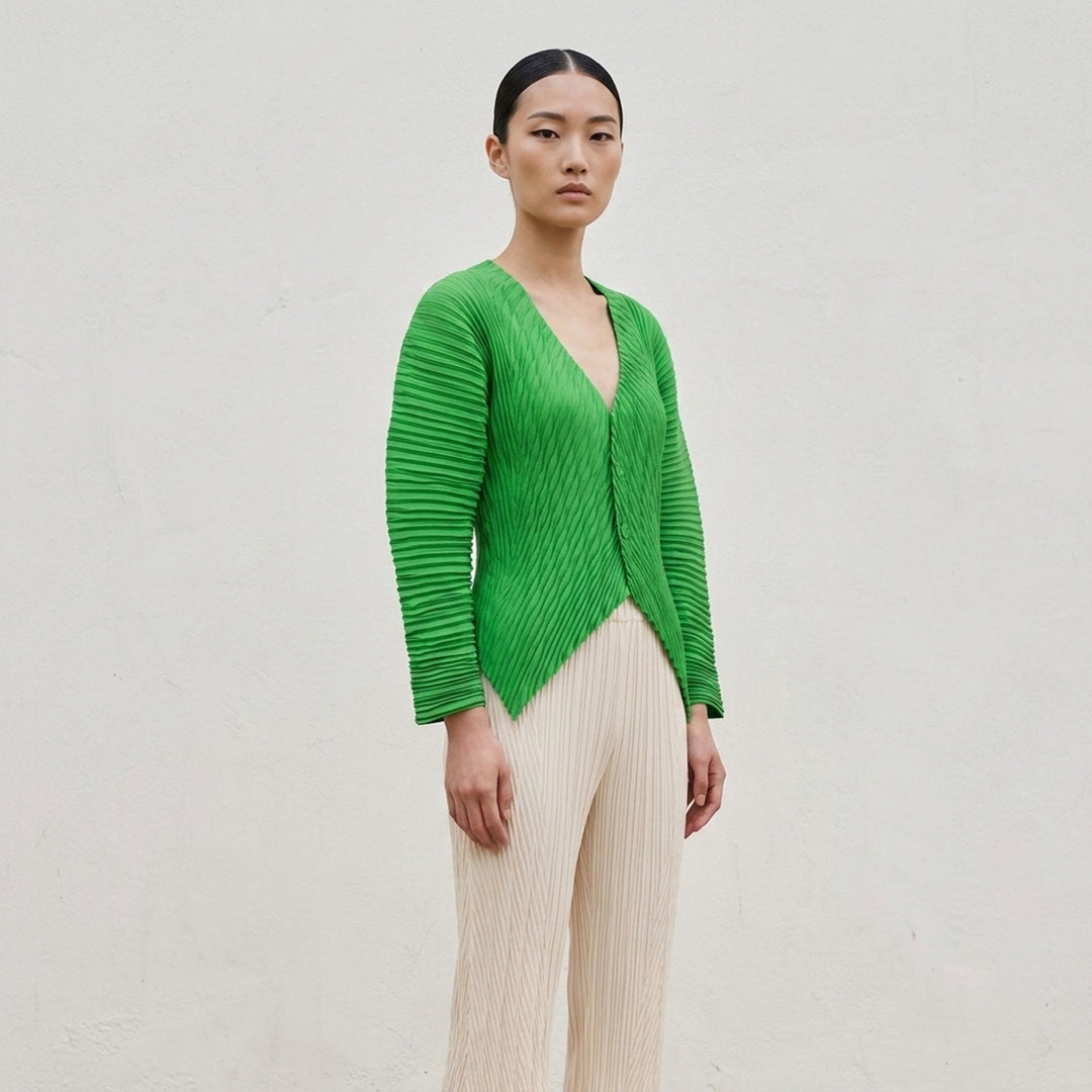Unfurling Pleats | Homme Plissé Issey Miyake | Club21 - lifestyle