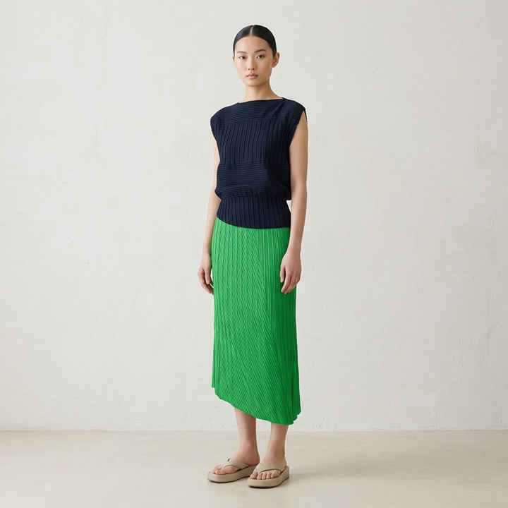 Unfurling Pleats | Issey Miyake | Club21 - lifestyle