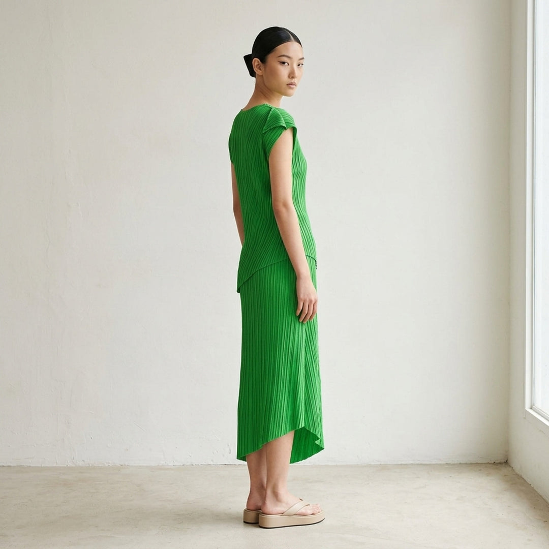 Unfurling Pleats | Issey Miyake | Club21 - lifestyle