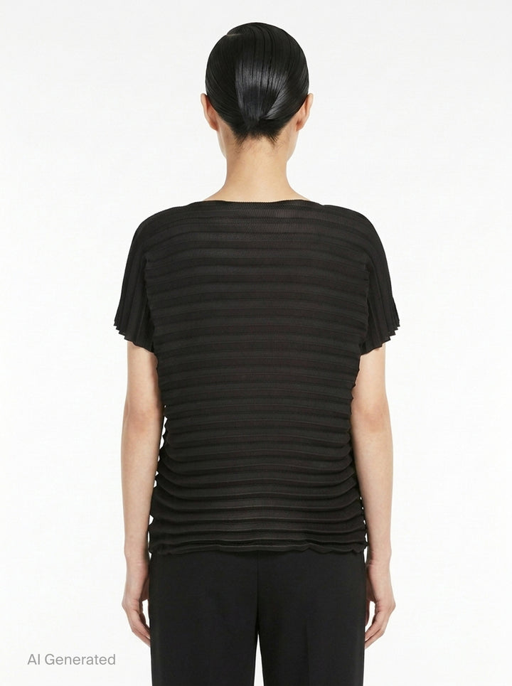 Accordion Stretch Pleats | me Issey Miyake | Club21 - back