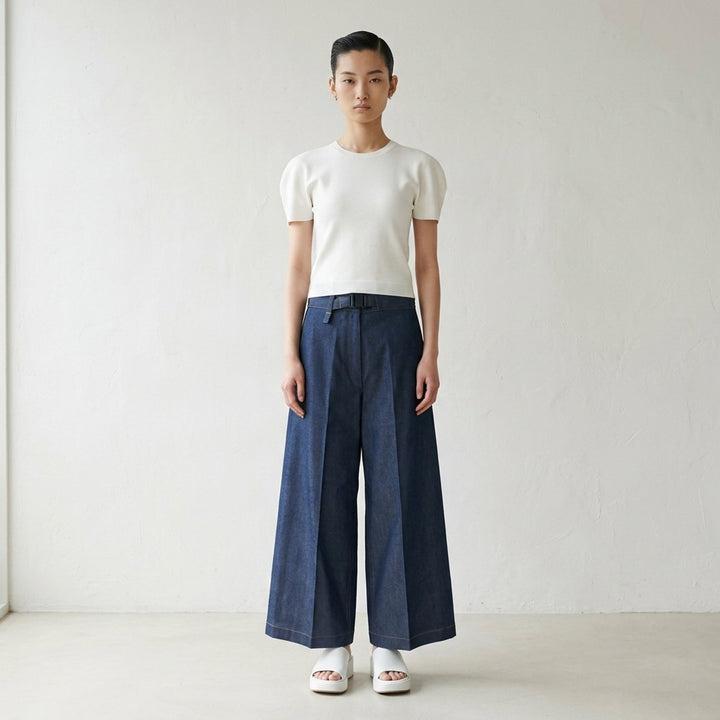 Airy Short Sleeve Round Neck Top | me Issey Miyake | Club21 - lifestyle