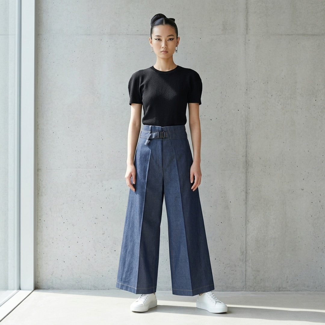 Airy Short Sleeve Round Neck Top | me Issey Miyake | Club21 - lifestyle