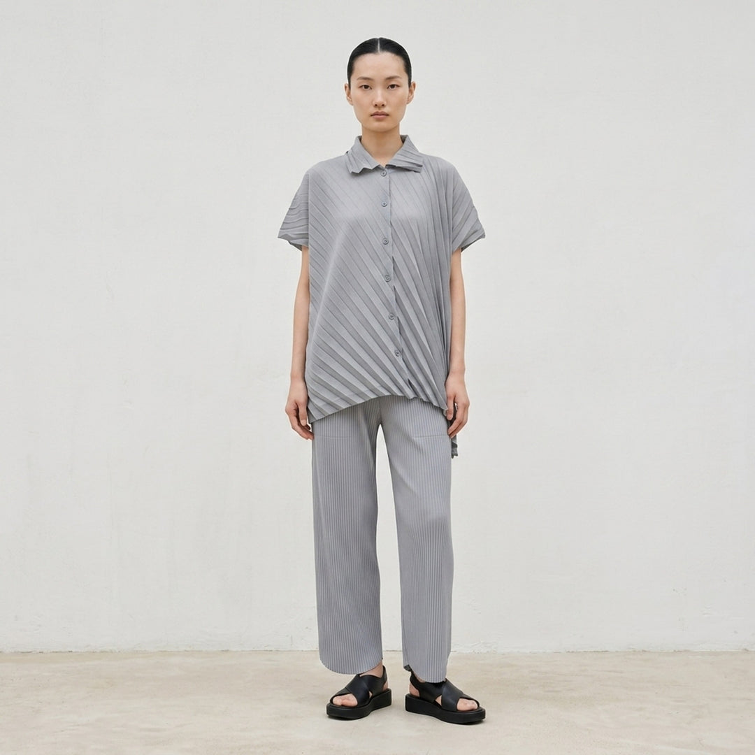 Angle Pleats Short Sleeve Top | me Issey Miyake | Club21 - lifestyle