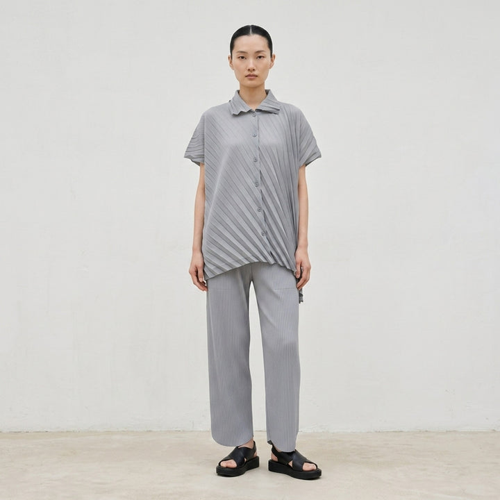 Angle Pleats Short Sleeve Top | me Issey Miyake | Club21 - lifestyle
