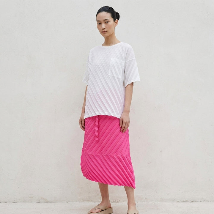 Angle Pleats Short Sleeve Top | me Issey Miyake | Club21 - lifestyle