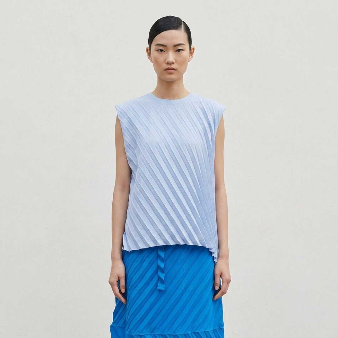 Angle Pleats Sleeveless Top | me Issey Miyake | Club21 - lifestyle