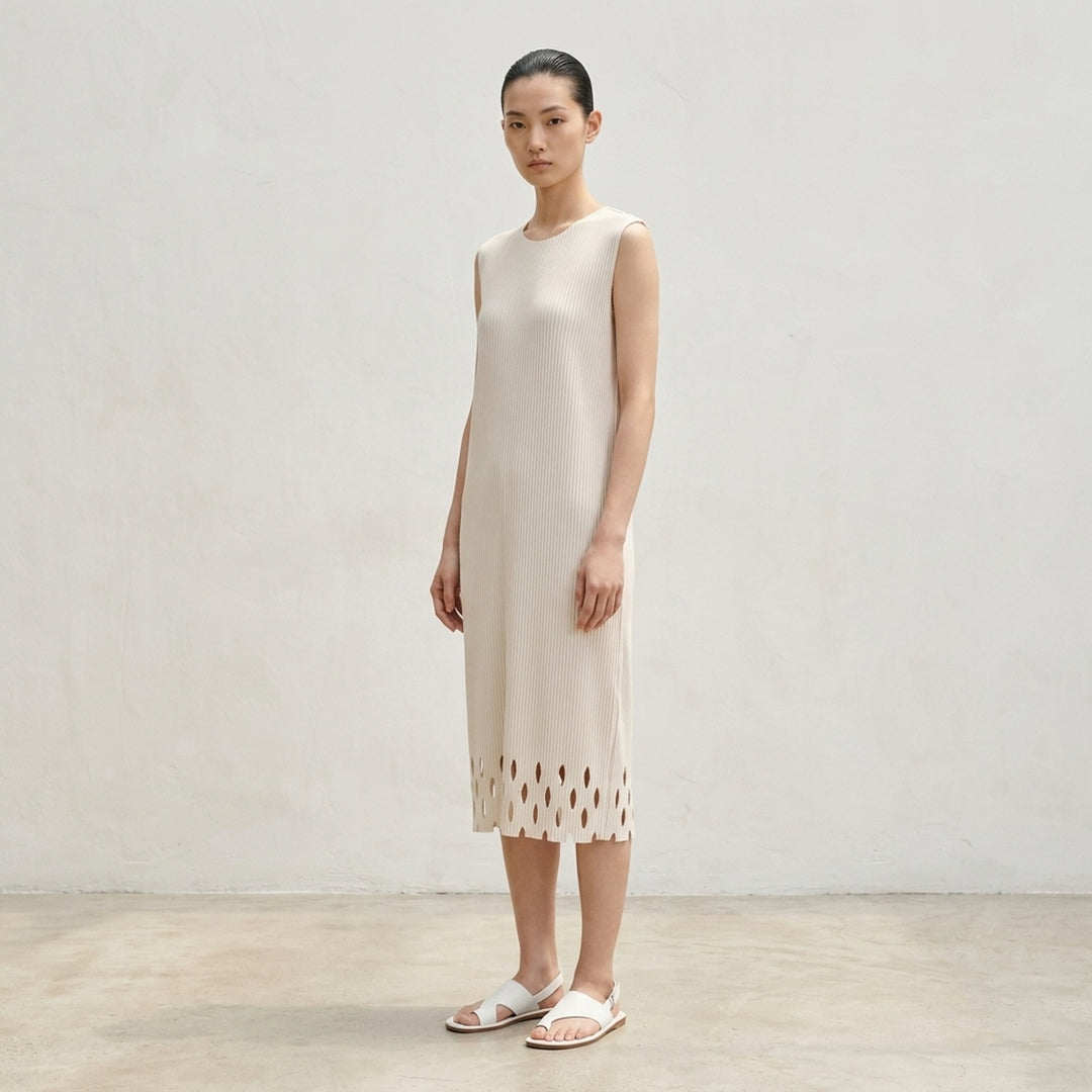 Aperture Pleats Dress | me Issey Miyake | Club21 - lifestyle