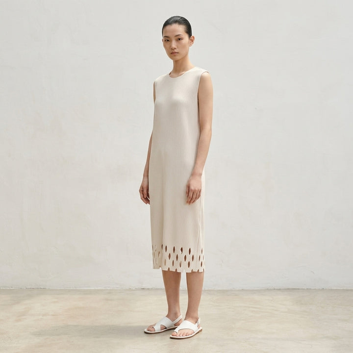 Aperture Pleats Dress | me Issey Miyake | Club21 - lifestyle