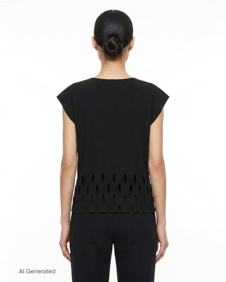 Aperture Pleats Top | me Issey Miyake | Club21 - back