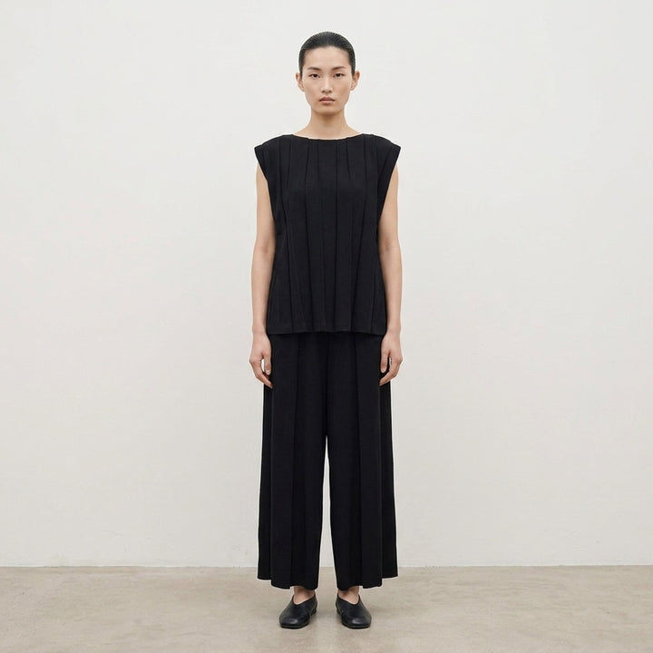 Cross Pleats | me Issey Miyake | Club21 - lifestyle