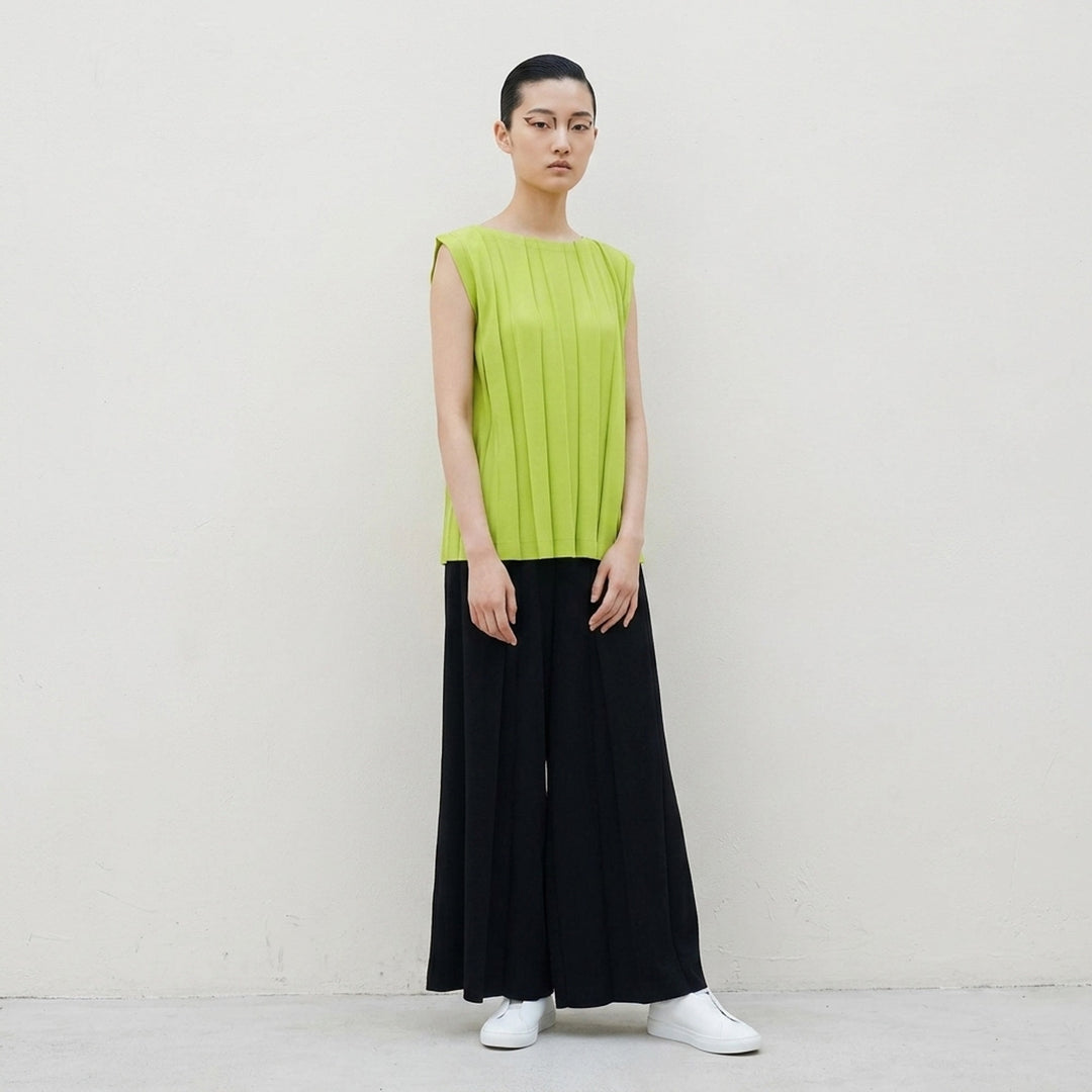 Cross Pleats | me Issey Miyake | Club21 - lifestyle