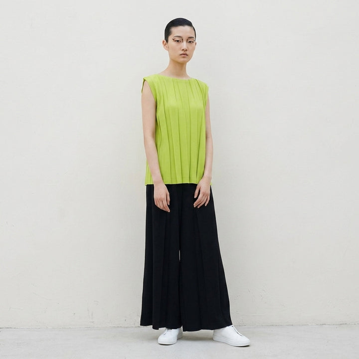 Cross Pleats | me Issey Miyake | Club21 - lifestyle
