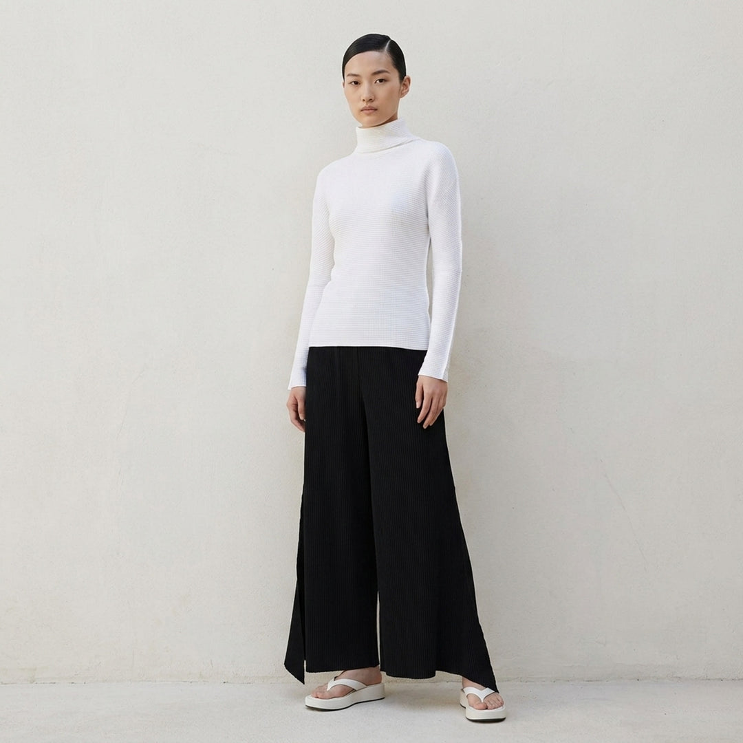 Knit Stretch Pleats Turtleneck Top | me Issey Miyake | Club21 - lifestyle